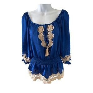 Bebe Blue Peasant Blouse with Cream Crochet Trim & Tie-Up Front Sz M Boho